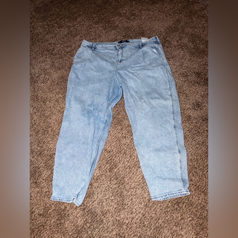 Hollister Light Blue High-Rise Mom Jeans